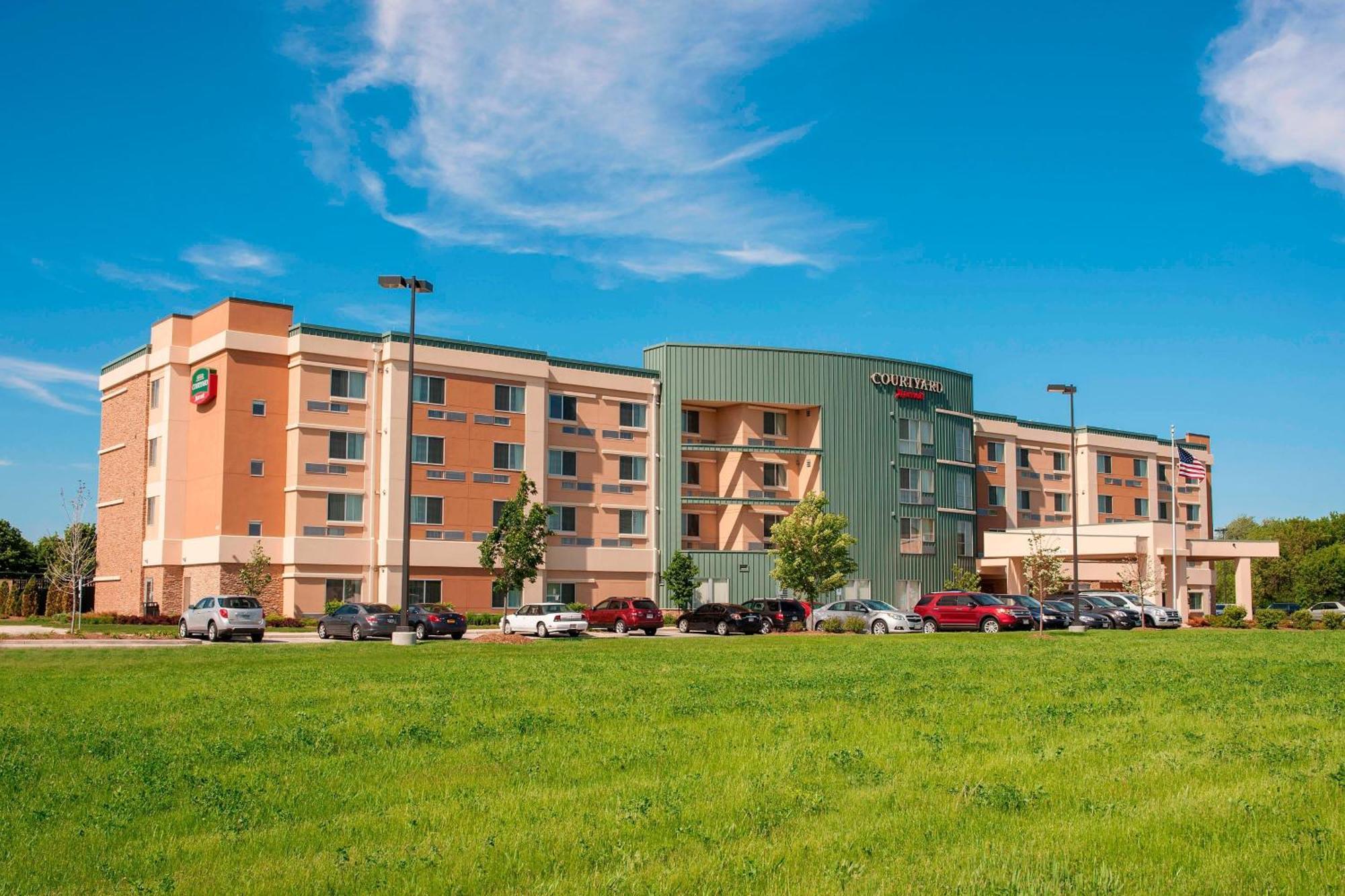 Hotel Courtyard Milwaukee Airport Exterior foto