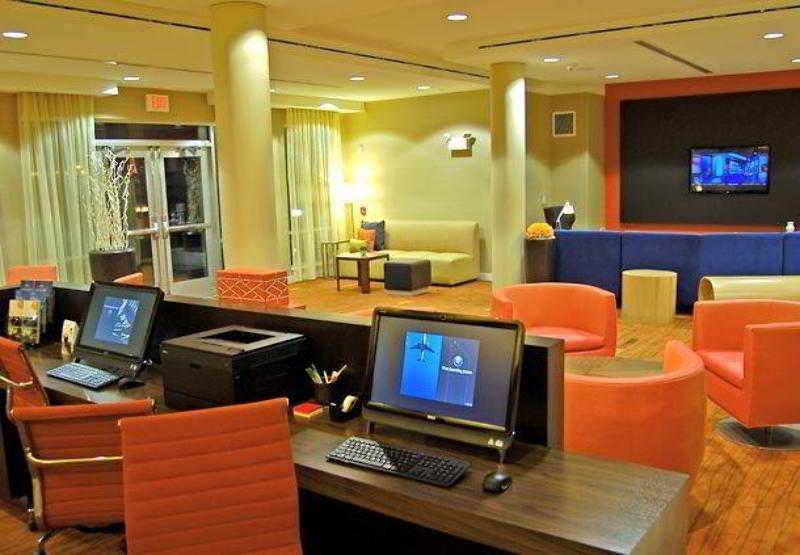 Hotel Courtyard Milwaukee Airport Einrichtungen foto